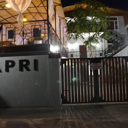 Hotel Capri Sukhumi Exteriör bild