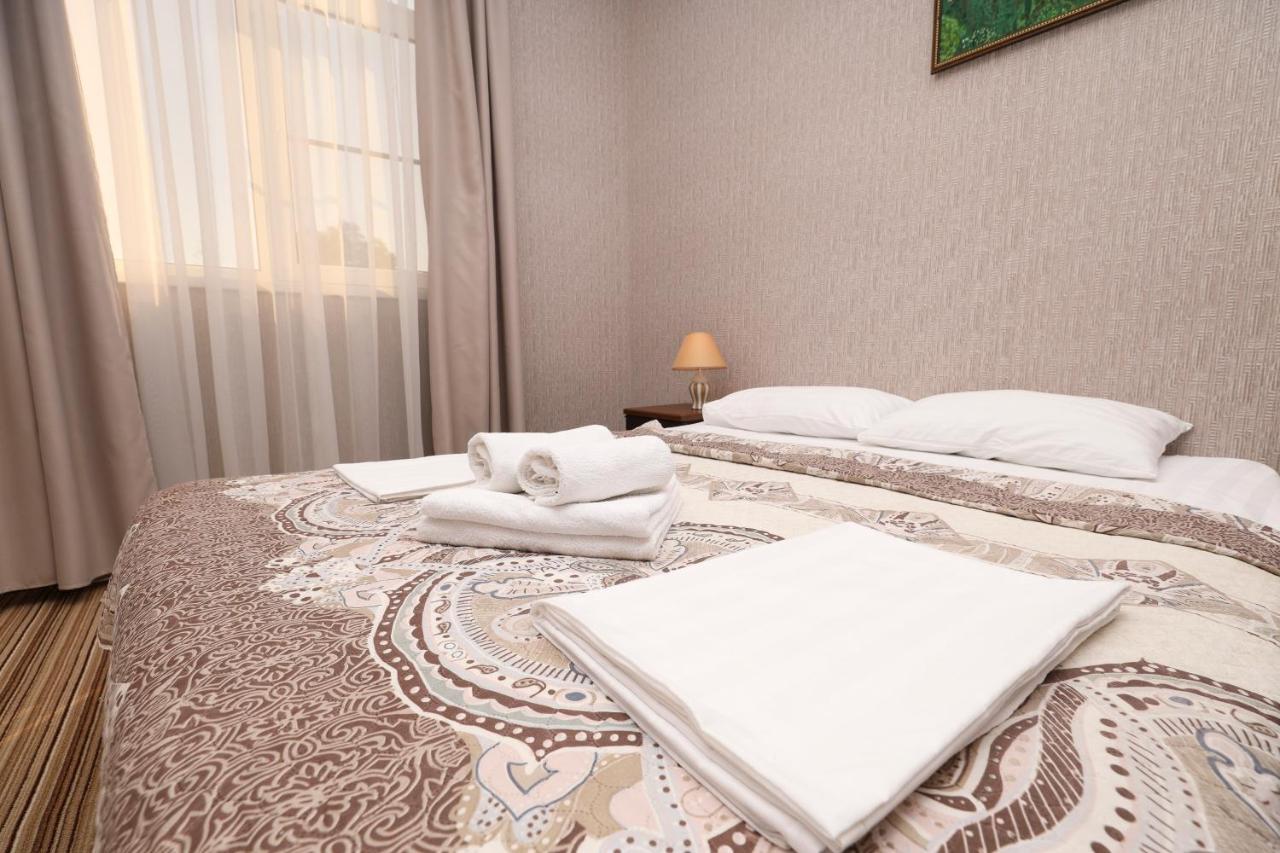Hotel Capri Sukhumi Exteriör bild
